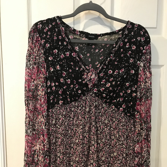 Sheer Multi Roses Tunic - Picture 3 of 7